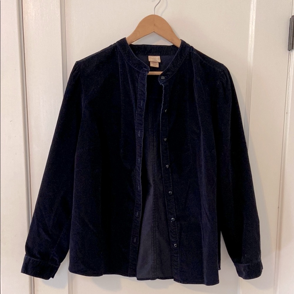 Like new navy blue Corduroy Button-Up Shirt or Shacket 🫐